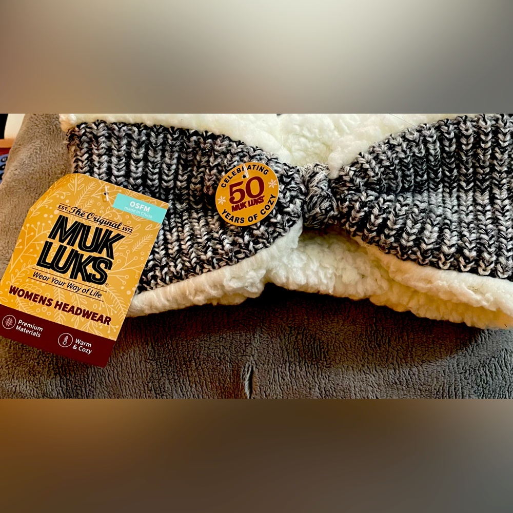 Women’s headwear- muffs